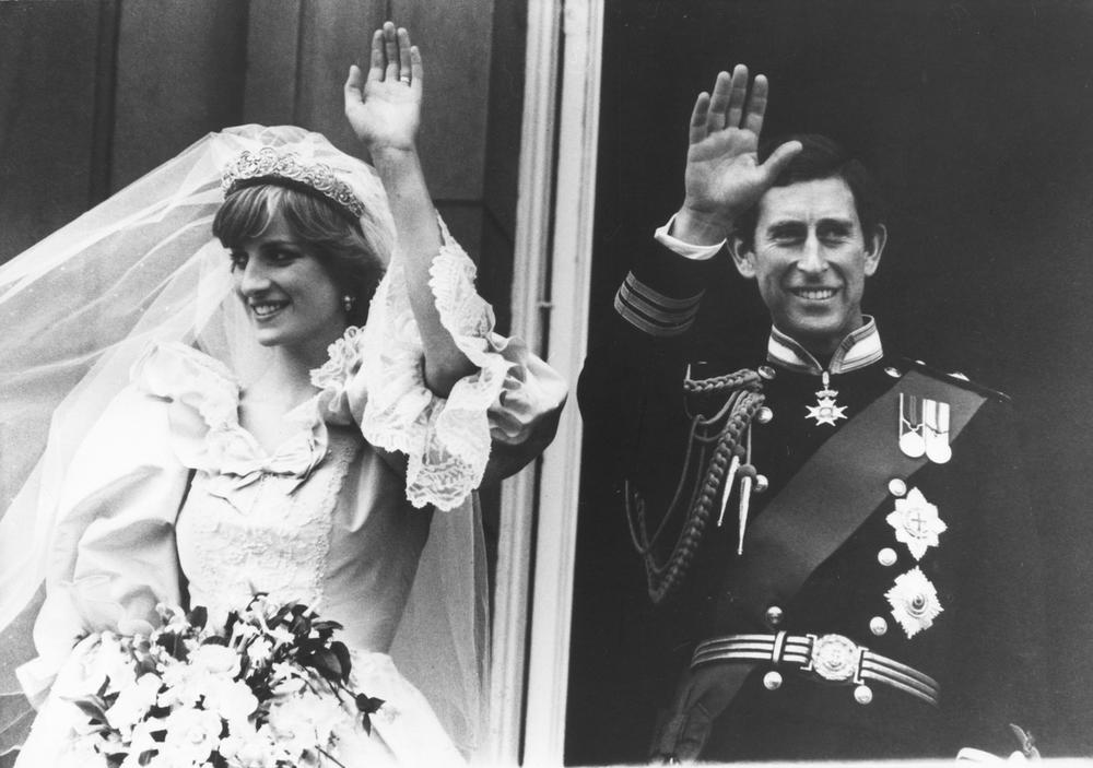 <p>Na današnji dan 1981. godine venčali su se <strong>princeza Dajana i princ Čarls. </strong>Ishod njihove ljubavne i bračne priče je dobro poznat, ali ne i svi detalji same ceremonije...</p>