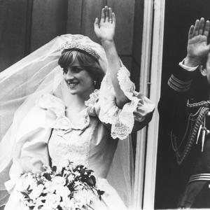 URADILA JE NEŠTO ŠTO NIKO NE BI SMEO: Posle KONTROVERZNOG poteza princeze Dajane na venčanju ― NIŠTA VIŠE nije bilo isto