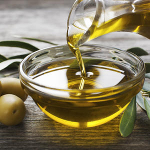POBOLJŠAJTE IMUNITET, REŠITE SE LOŠEG HOLESTEROLA I MASNE JETRE: Hladno ceđeno maslinovo ulje je poput leka!