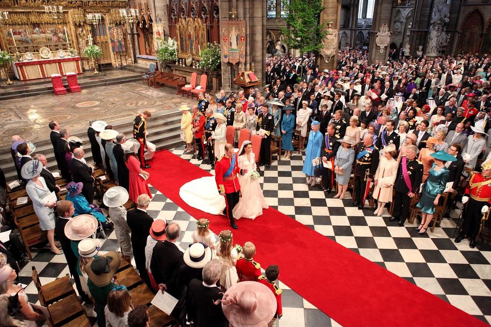 <p>Kako piše britanski <em>Mirror</em>, princ Hari se i te kako potrudio da ostavi utisak na venčanju decenije</p>
