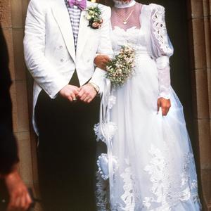 Kum je bio — NJEGOV LJUBAVNIK: Sećate li se braka Eltona Džona sa ženom?