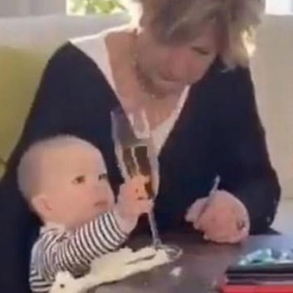 NEKI JE BRANE, NEKI OSUĐUJU: Baka pustila bebu da padne da bi uhvatila čašu, snimak razbuktao raspravu (ANKETA)