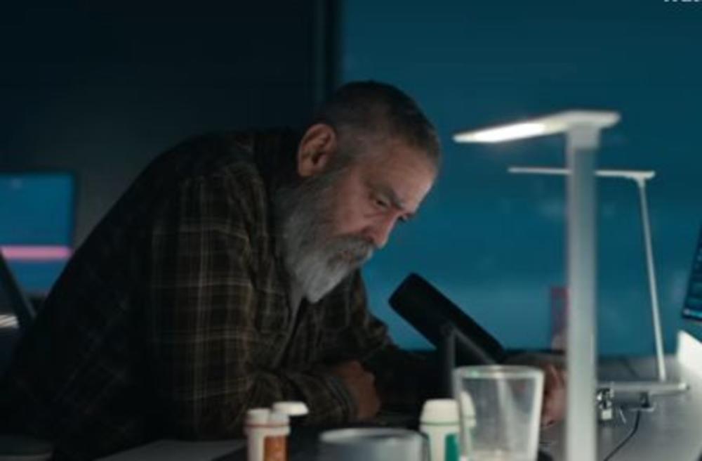 <p>Holivudski glumac Džordž Kluni (59) je nedavno primljen u bolnicu sa pankreatitisom - upalom gušterače, zbog dijete koju je držao, piše "Mirror".</p>