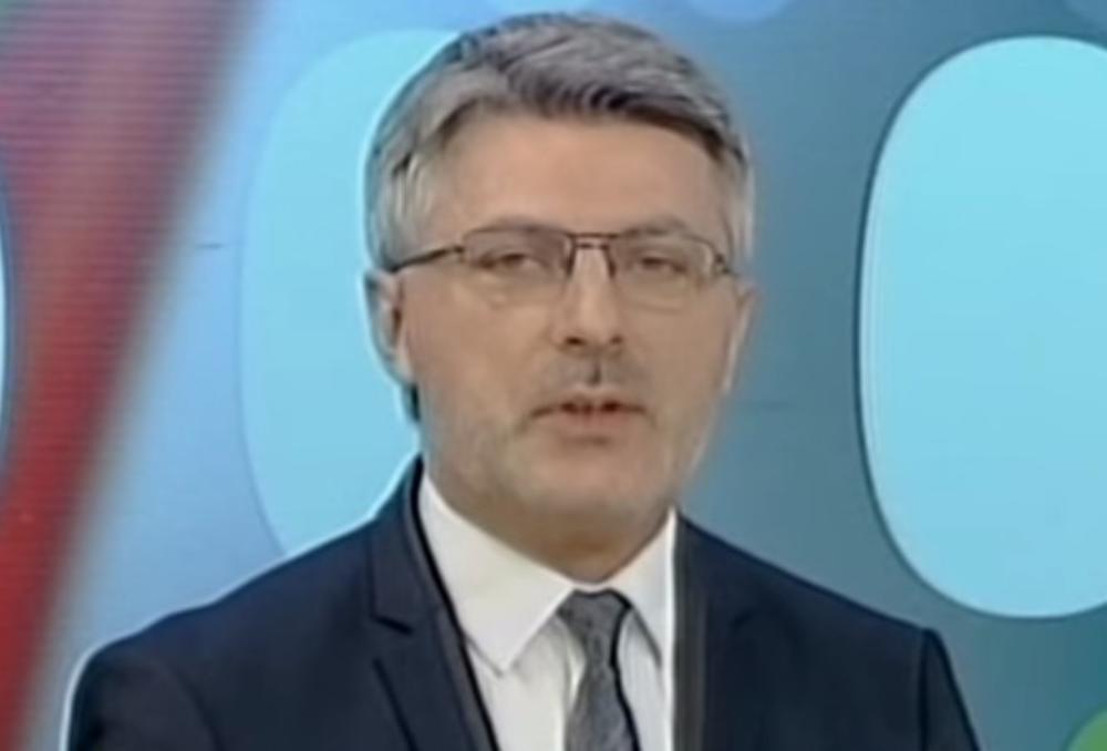 Dragan Vučelić kao voditelj 'Kulturnog dnevnika'