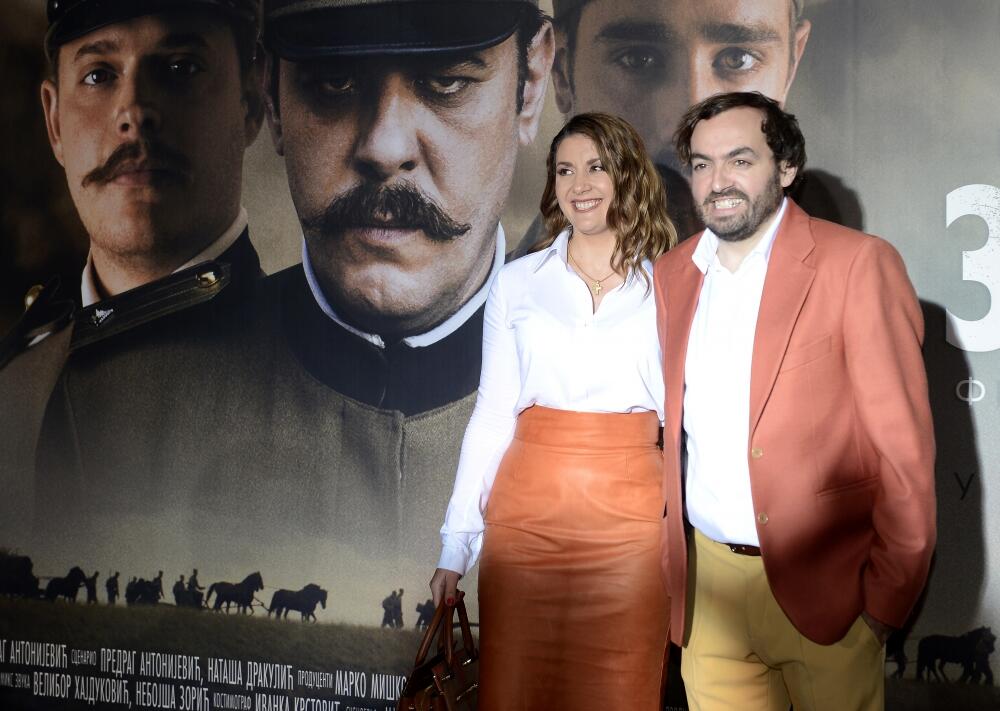 Glumac Nenad Okanović sa suprugom Željanom na premijeri filma "Zaspanka za vojnike"