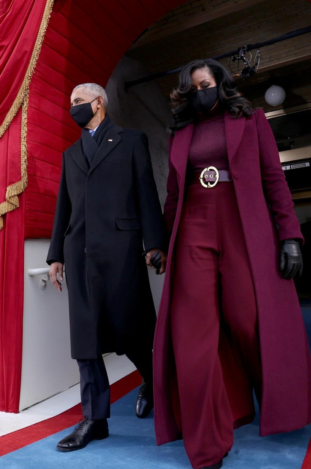 <p>Bračni par Barak i Mišel Obama prisustvovali su inauguraciji američkog predsednika Džoa Bajdena, ali privukli su veliku pažnju svojim ponašanjem!</p>