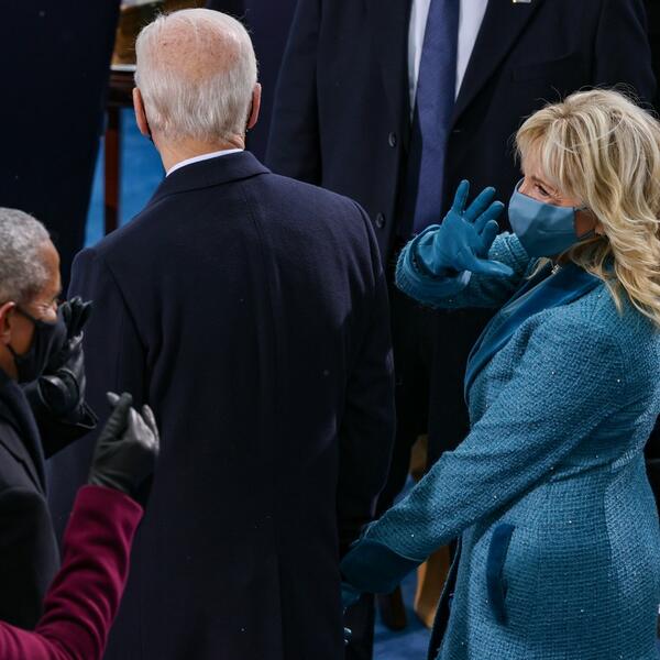"VOLIM TE, DŽIL!" Mišel Obama ne krije oduševljenje novom prvom damom Amerike ― ali i POKLONOM koji je dobila od nje