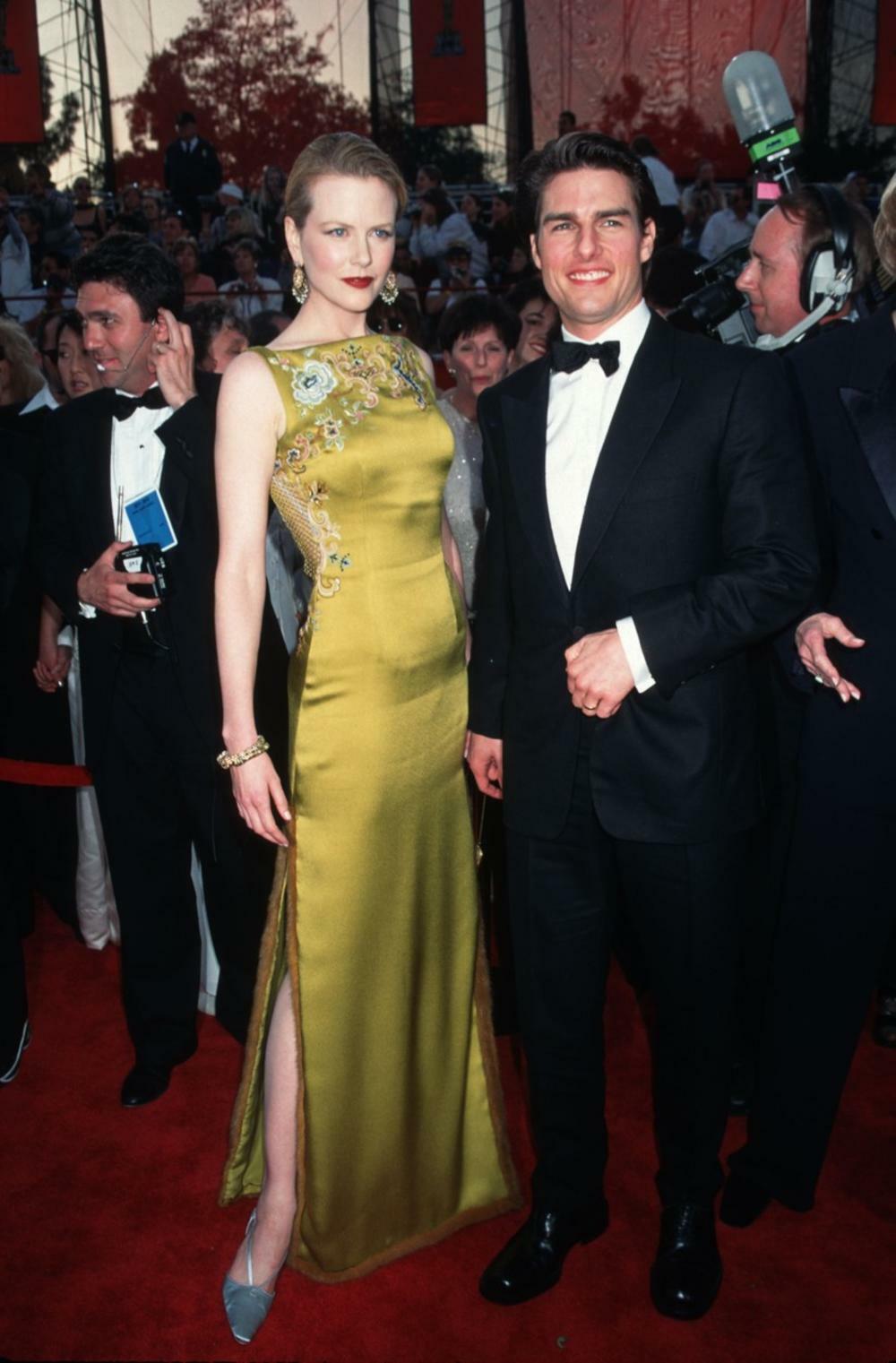 <p>Malo koja haljina je prošla takav put — od "najgore" na modnim listama do top 3 najuticajnija stajlinga sa svih dodela Oskara — kao haljina koju je Nikol Kidman nosila 1997. </p>