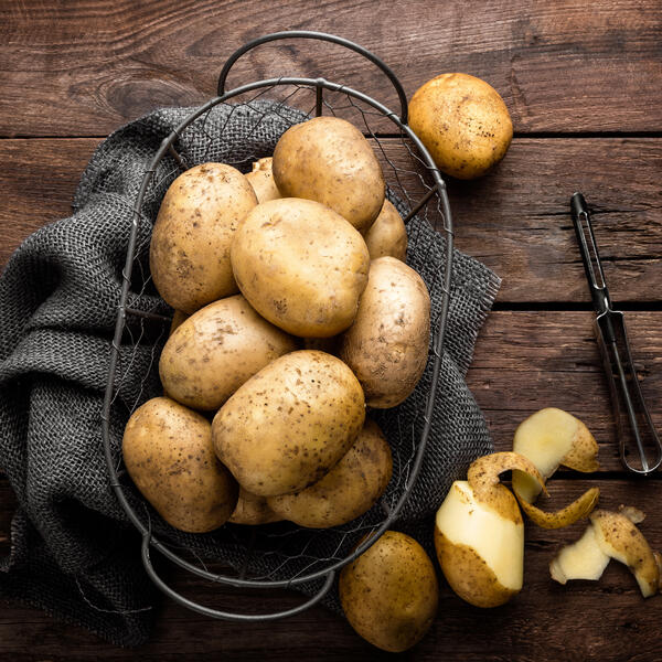 Ukus kačkavalja i šunke obara sa nogu: Recept za BELI PRELIV za krompir je savršen izbor za brz i mirisan ručak