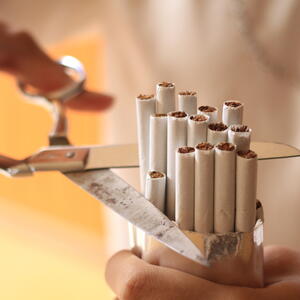 OVO SVI (BIVŠI) PUŠAČI MORAJU DA ZNAJU: Namirnice koje će vam pomoći da izbacite nikotin iz tela VRLO BRZO