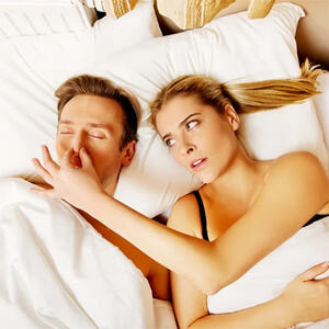 PROVERENO EFIKASNO: Stara dobra „fora“ koja sprečava iritantno hrkanje i pomaže vam da mirno spavate!