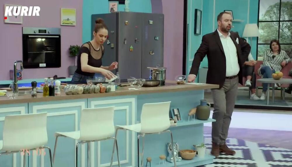 <p>U novoj, 28. epizodi kulinarskog takmičenja Majke i snajke varjače su ukrstile snajka Anja Stanojević i majka Snežana Ljepoja.</p>