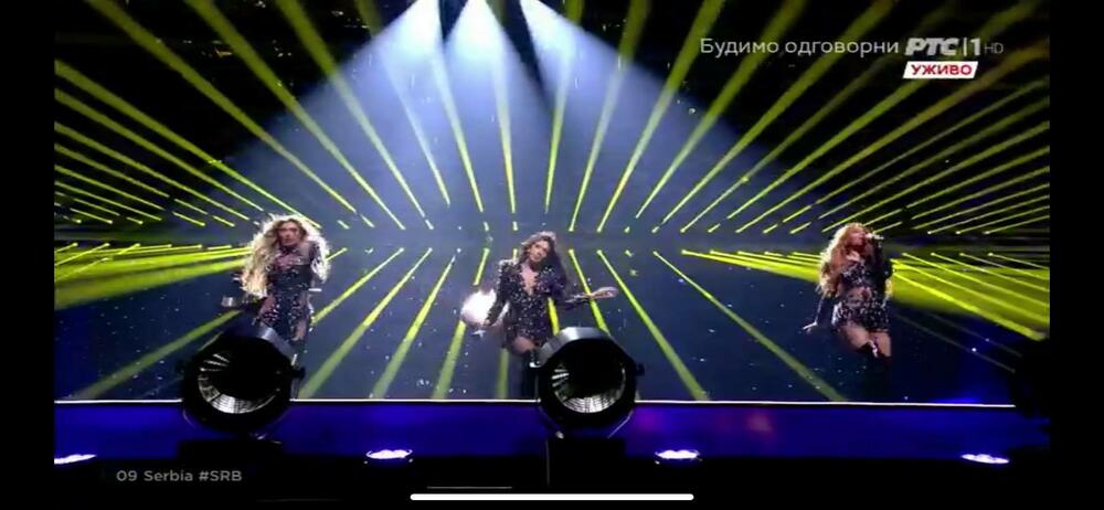 <p>Noćas je u Roterdamu održano drugo polufinalno veče izbora za najbolju pesmu Evrovizije i naše devojke iz grupe "Hurricane" plasirale su se u finale</p>