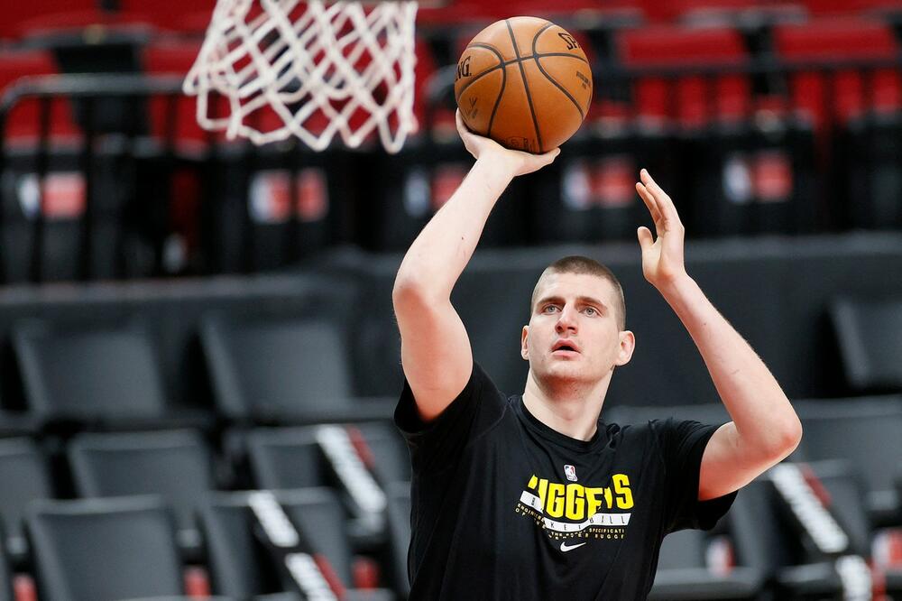 <p>Odluka da košarkaš NBA lige Nikola Jokić neće nastupiti za reprezentaciju Srbije mnoge je iznenadila i rastužila</p>