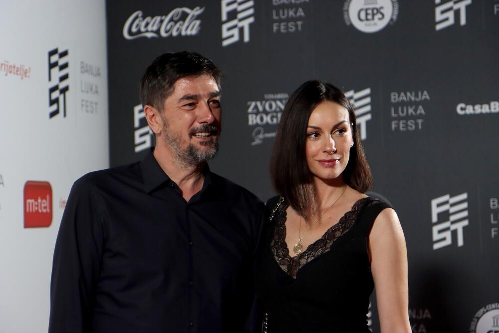 Sloboda Mićalović i Vojin Ćetković su u braku su od 2008. godine.