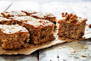 "Smuti, pa prospi" kolač sa orasima za Uskršnji post na vodi: Božanstvenog je ukusa, pravi se lako, a ostaje svež danima