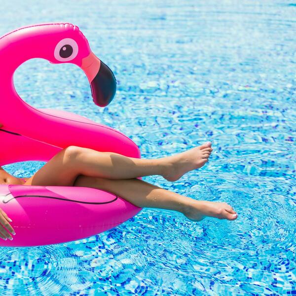 HIT I OVOGA LETA: Iskoristite POPUST, nabavite flamingo šlauf po super ceni i letujte sa stilom!