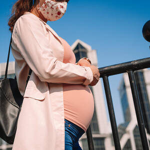 Izbegavajte ih dok čekate bebu: 7 tipova hrane i pića kojima morate reći NE u trudnoći