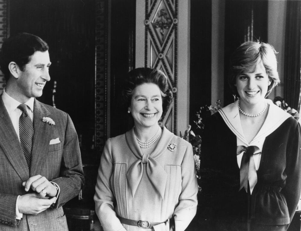 <p><strong>Princ Vilijam </strong>je rođen 1982. godine, a sama <strong>kraljica Elizabeta</strong> nije krila oduševljenje povodom rođenja unuka.</p>