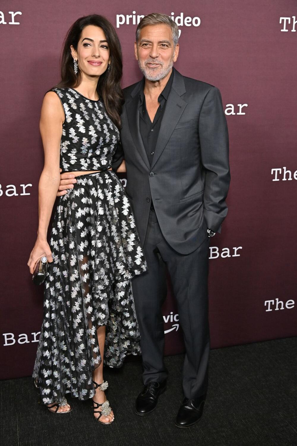 <p>Prelepa advokatica <strong>Amal Kluni </strong>vratila se na crveni tepih u velikom stilu ― i to, naravno, u društvu svog slavnog supruga</p>