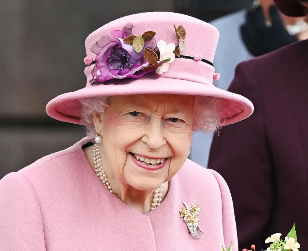 <p>Britanska kraljevska porodica je uvek interesantna ljudima, a s obzirom na to da jedna kraljica vlada već 70 godina, ljudi žele da znaju razne detalje vezane za nekoga koga toliko dugo znaju.</p>