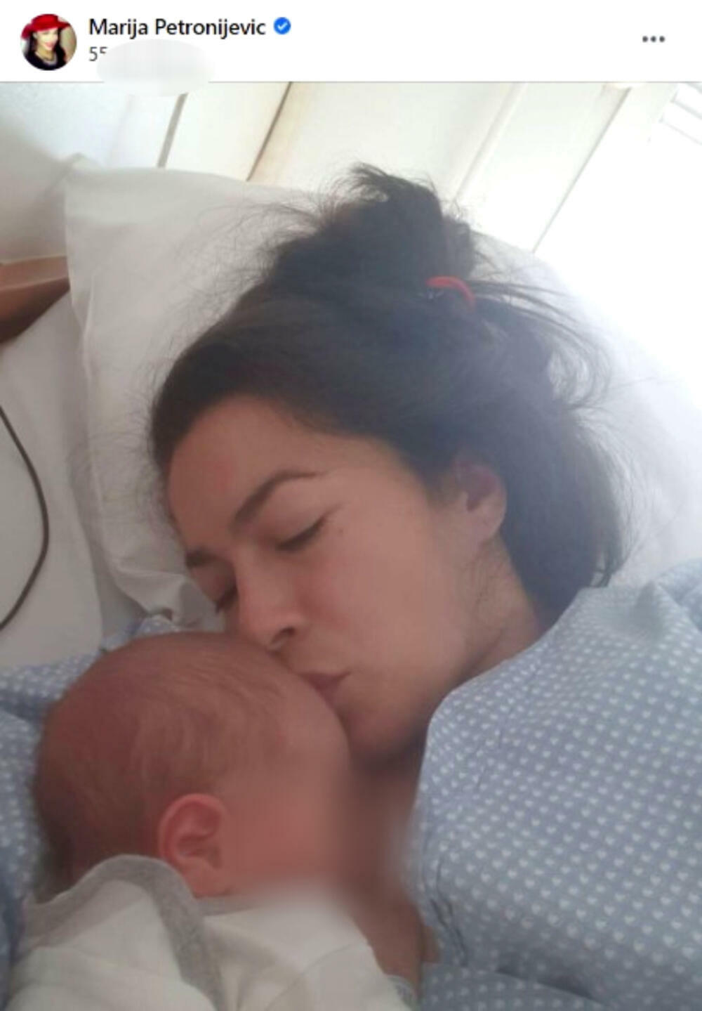 <p>Harizmatična Marija Petronijević nedavno se porodila i na svet donela svog sina prvenca, a njihove zajedničke fotografije su očaravajuće</p>