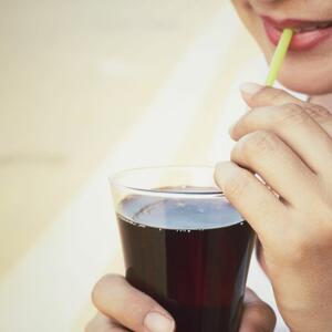 I umereno konzumiranje ovog napitka može biti štetno: Naučnici otkrili piće koje narušava zdravlje jetre