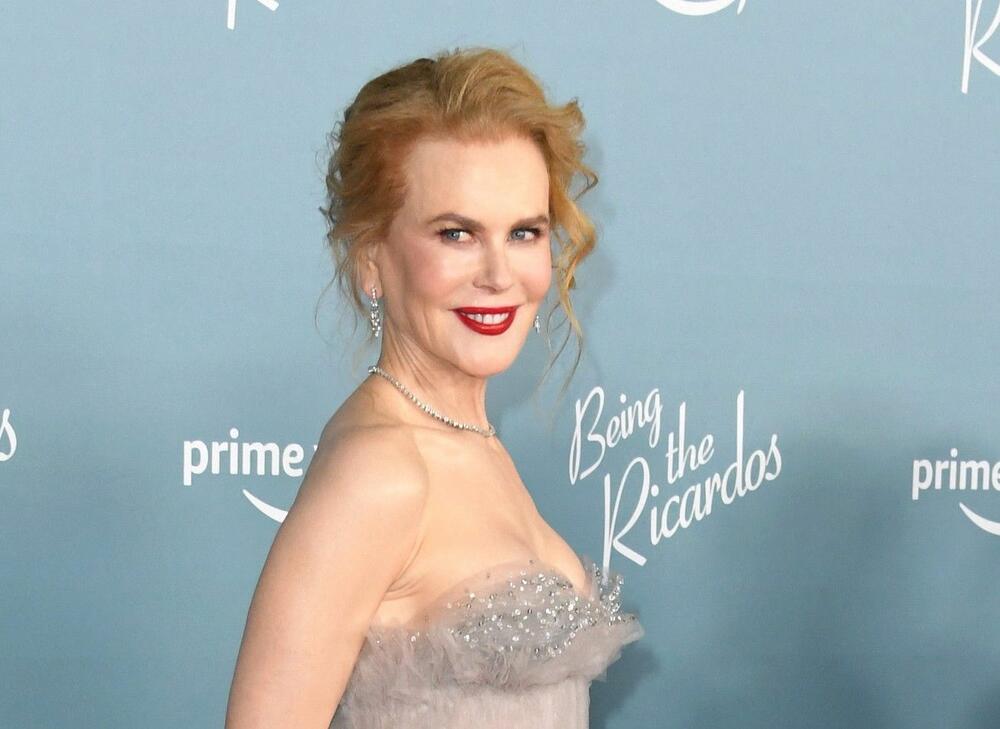 <p>Glumica <strong>Nikol Kidman</strong> prepoznatljiva je po svom mladalačkom izgledu i vitkoj figuri, a sada nam je otkrila koja je njena tajna.</p>