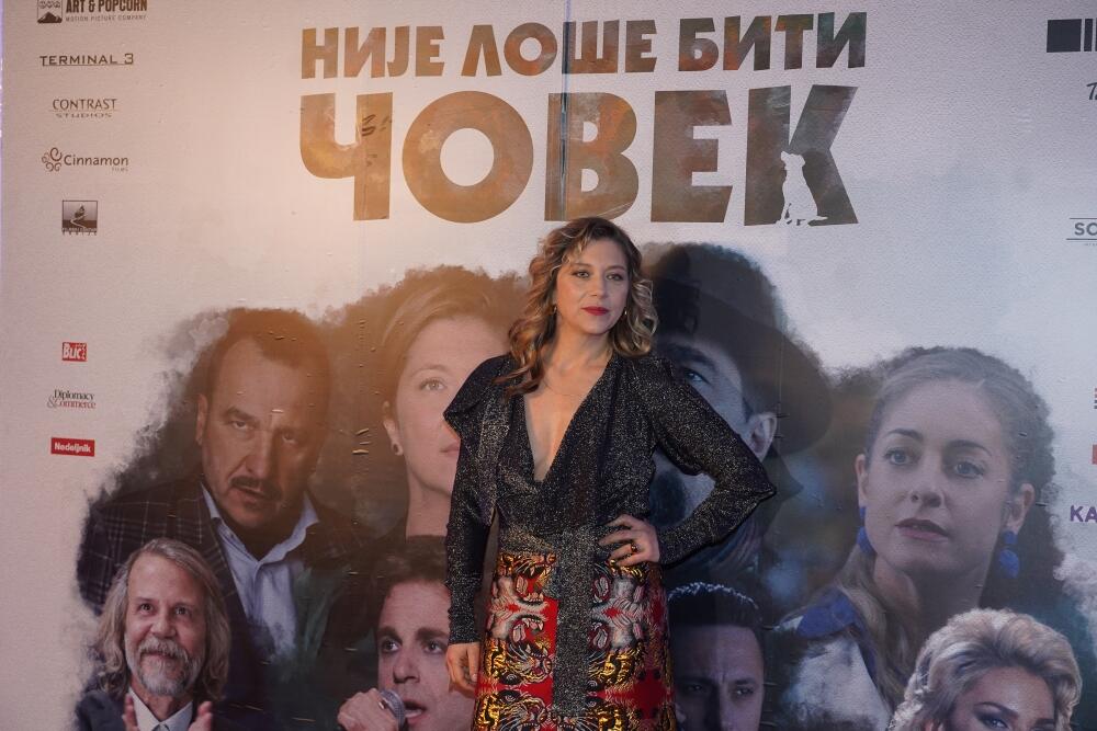 <p>Na premijeri filma "Nije loše biti čovek" pojavila se i jedna od najpopularnijih glumačkih diva — čuvena Branka Katić</p>