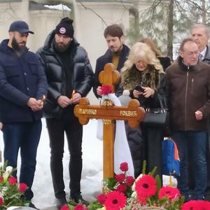Održan pomen Marinku Rokviću, stigao je i sin Dario iz Kanade: Tuga i muk na Novom bežanijskom groblju