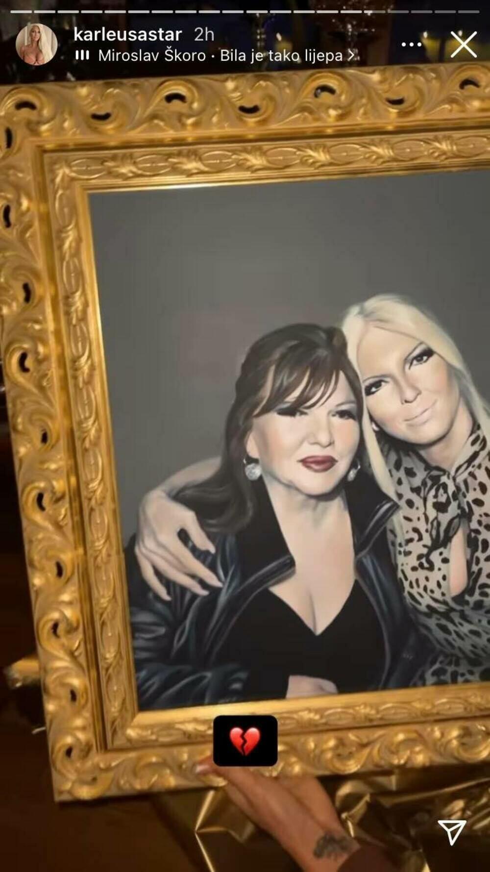 Jelena Karleuša, Divna Karleuša