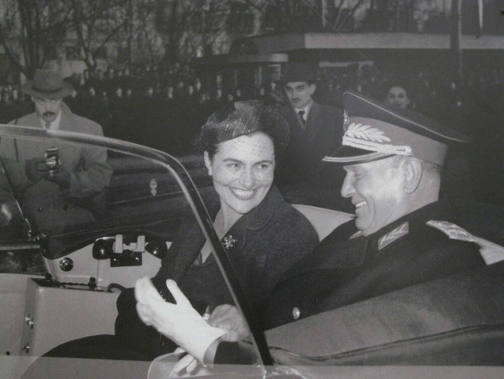 <p>To što su se Tito i nekadašnja partizanka venčali bilo je veliko iznenađenje za jugoslovensku i svetsku javnost</p>