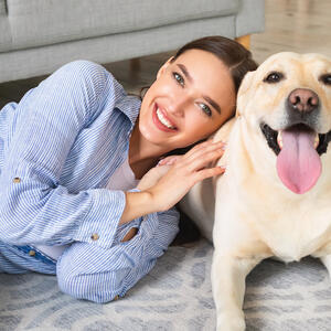 Ako već niste, OBAVEZNO razmislite o kućnom ljubimcu: 3 horoskopska znaka koji se odlično slažu sa psima