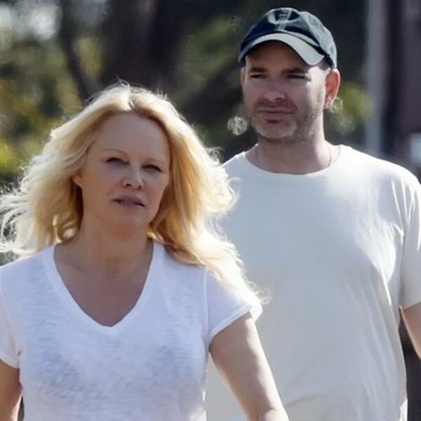 Još jedan brak pao u vodu, još jedan skandal ga obeležio: Pamela Anderson se ponovo razvodi