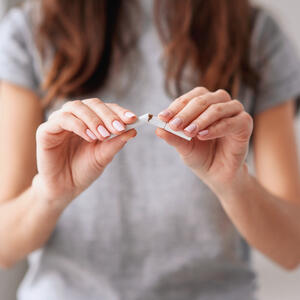 Hrana za odvikavanje od cigareta ― da, i to postoji! 5 namirnica koje će vam pomoći ako prestajete da pušite