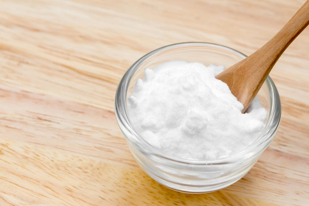 Soda bikarbona često se koristi u mešavini sa sirćetom za čišćenje raznih površina