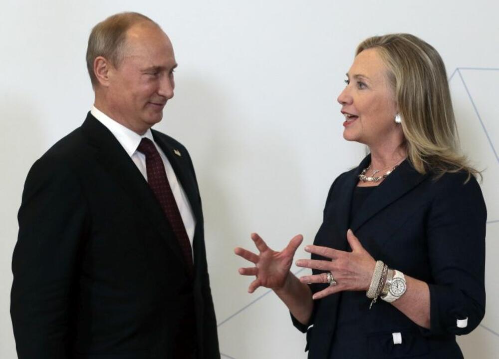 Vladimir Putin, Hilari Klinton