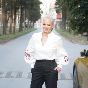 Dašak NJUJORŠKOG STILA i na ulicama Beograda: Ilda Šaulić ponela TRENDI sandale koje smo videli na — Sari Džesiki Parker