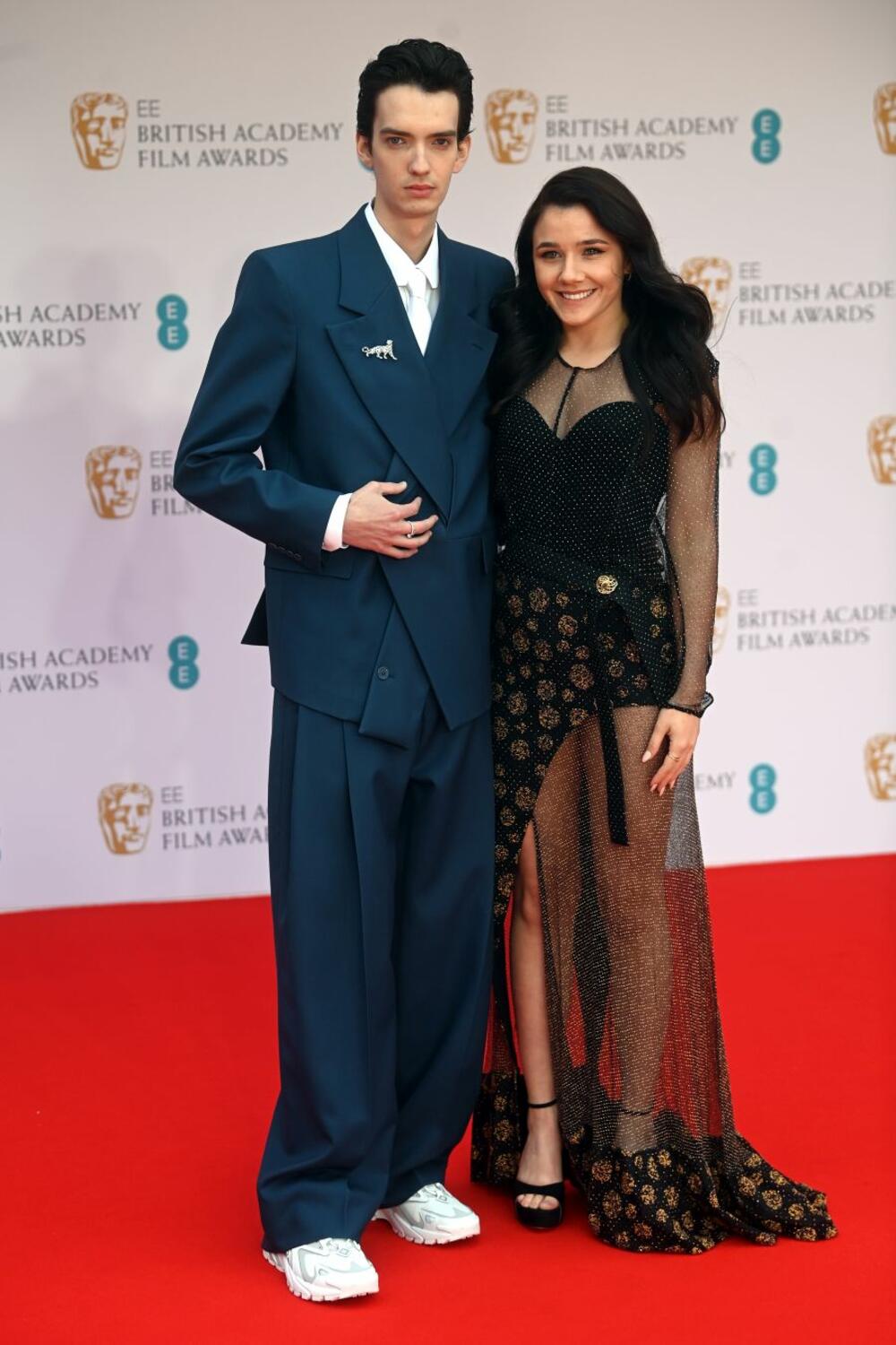 <p>U Londonu je sinoć održana 75. dodela nagrada BAFTA, a ovom događaju će se dugo pričati, kako zbog toga ko je dobio priznanja, tako i zbog stila na crvenom tepihu.</p>