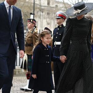 "Ona je već sad modna ikona": Pogledajte zašto je princeza Šarlot zbog svoje kose postala glavna tema društvenih mreža