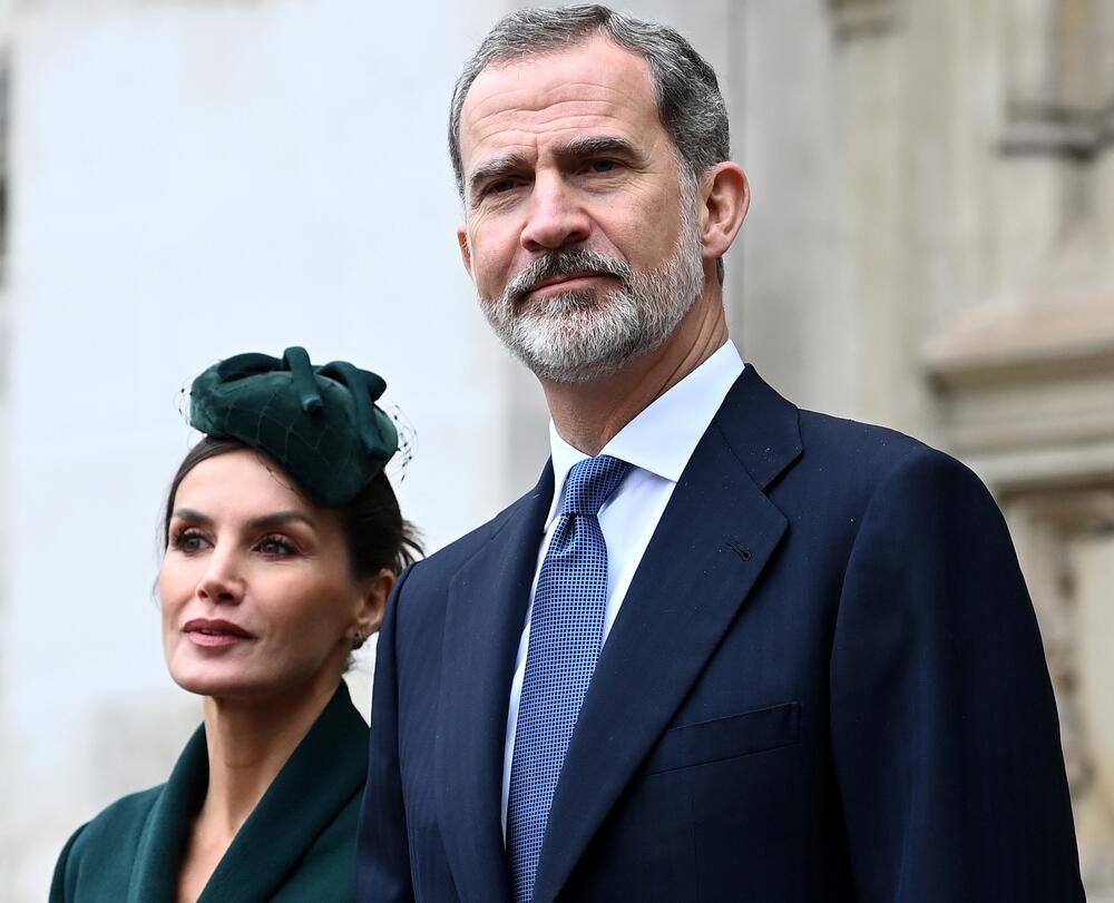 <p>Kralj Felipe i kraljica Leticija od Španije odali su počast vojvodi od Edinburga i pružili su podršku britanskoj kraljici Elizabeti na komemoraciji povodom prve godišnjice smrti njenog supruga...</p>