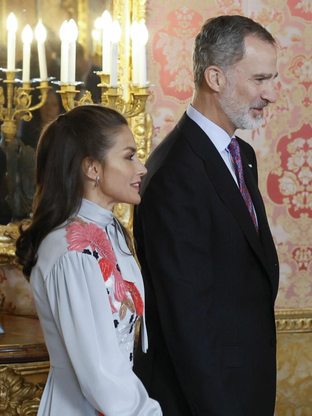 <p>Španska kraljica je razgledajući orman naišla na jedan zaboravljeni komad i ponovo svima oduzela dah uz njegovu pomoć</p>