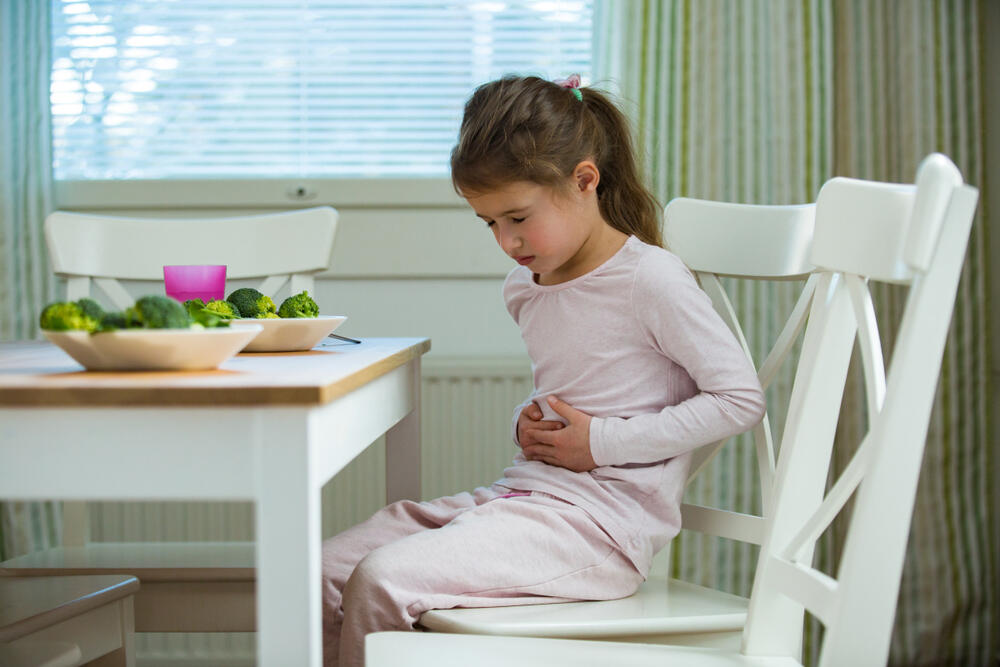 grčevi u stomaku mogu biti simptom stomačnog virusa i kod odraslih i kod dece