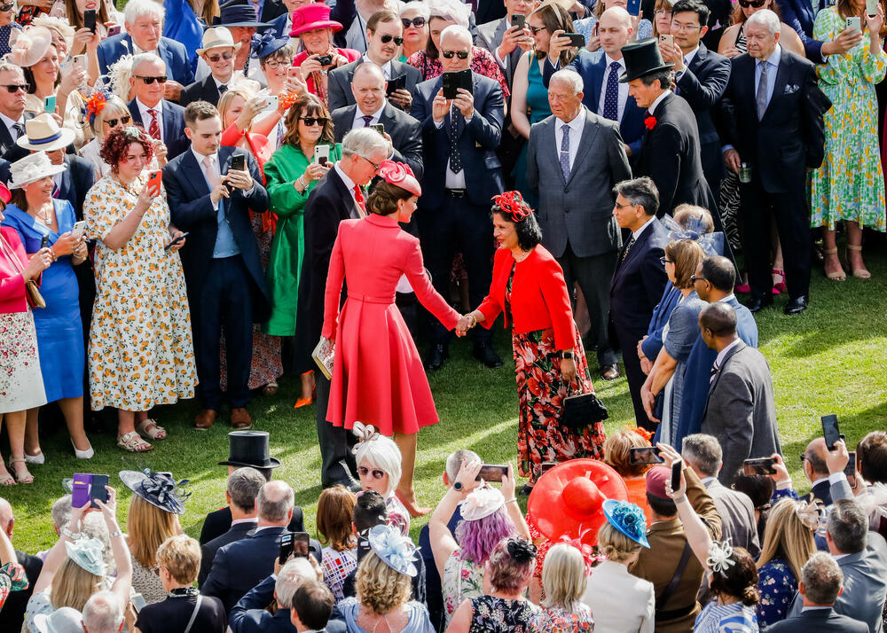 <p>Svaki put kad je britanska kraljevska porodica na okupu, ako je tu i vojvotkinja od Kembridža, zna se u koga su uprti svi pogledi!</p>