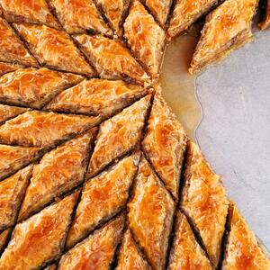 Tako lepa da je nazvana — HUREM! Turska baklava koju obožavaju i oni koji ne vole ovaj kolač (RECEPT)