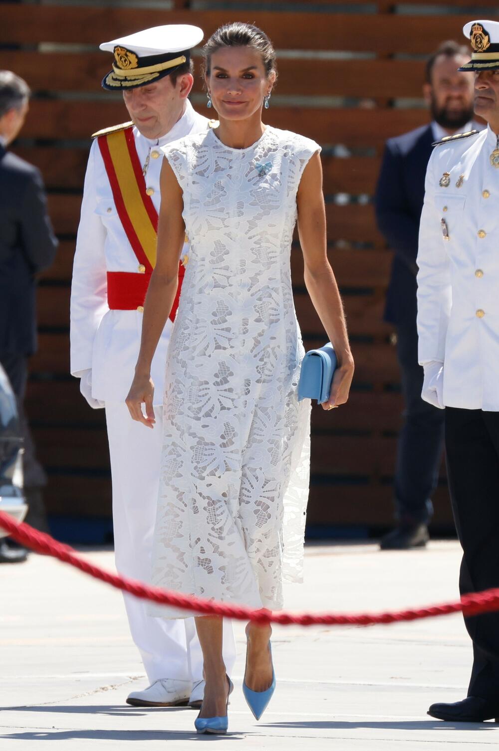 <p>Španska kraljica ne libi se da eksperimentiše kada je reč o modi i uvek ostavlja moćan utisak</p>