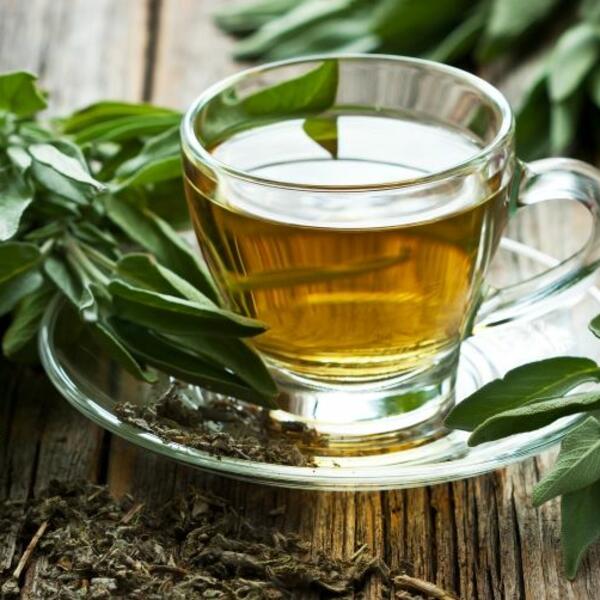 Može izazvati OŠTEĆENJA nervnog sistema i jetre: Ovaj čaj često konzumiramo, a ne znamo njegova ŠTETNA DEJSTVA