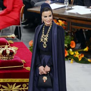 Ima SEDMORO DECE i isto toliko DOKTORATA: Ovo je katarska Džeki Kenedi, modna ikona i emirova "žena broj 3"