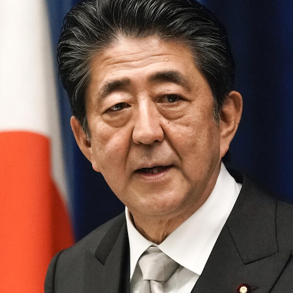 Otac se prijavio da bude KAMIKAZA, a deda bio "zlikovac klase A": Životna priča ubijenog premijera Šinzoa Abe