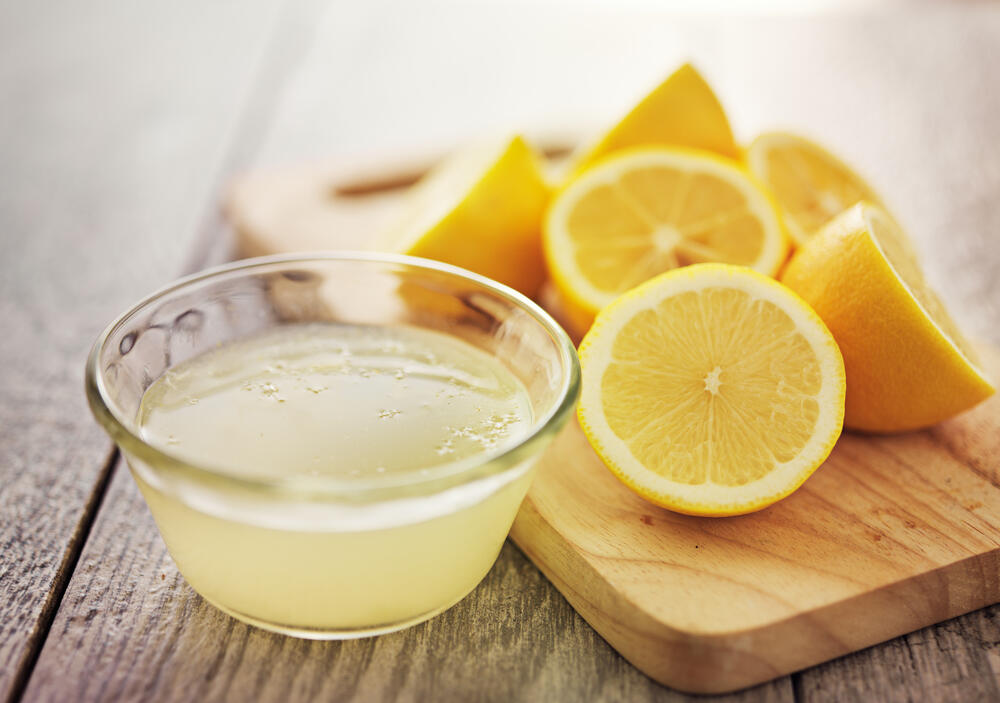 Limunov sok koristan je za pranje mnogo toga, pa i veša